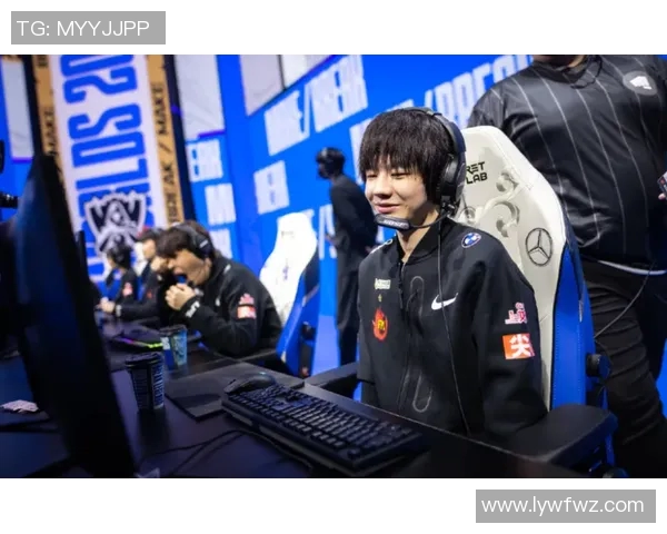 S15LOL赛后分析FPX与RNG的战术意识与团队配合表现